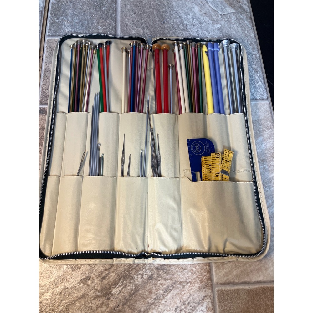 Vintage Boye Knitting Needle Crochet Hook Set Floral Tapestry Zipper Case Notion